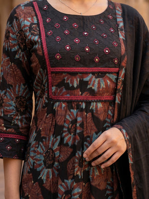 Floral Printed Black Cotton Blend Salwar Suit Set for Women - Image 2