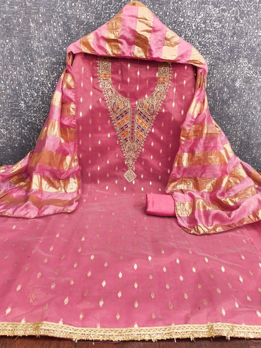 Elegant Pink Jacquard Dress Material with Striped Dupatta - Image 4