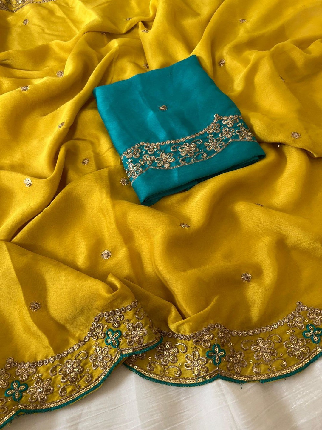 Elegant Yellow Chiffon Saree with Intricate Embroidered Border - Image 3