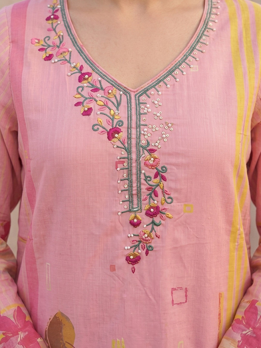 Peach Floral Printed Rayon Straight Cut Salwar Suit with Dupatta - Image 4