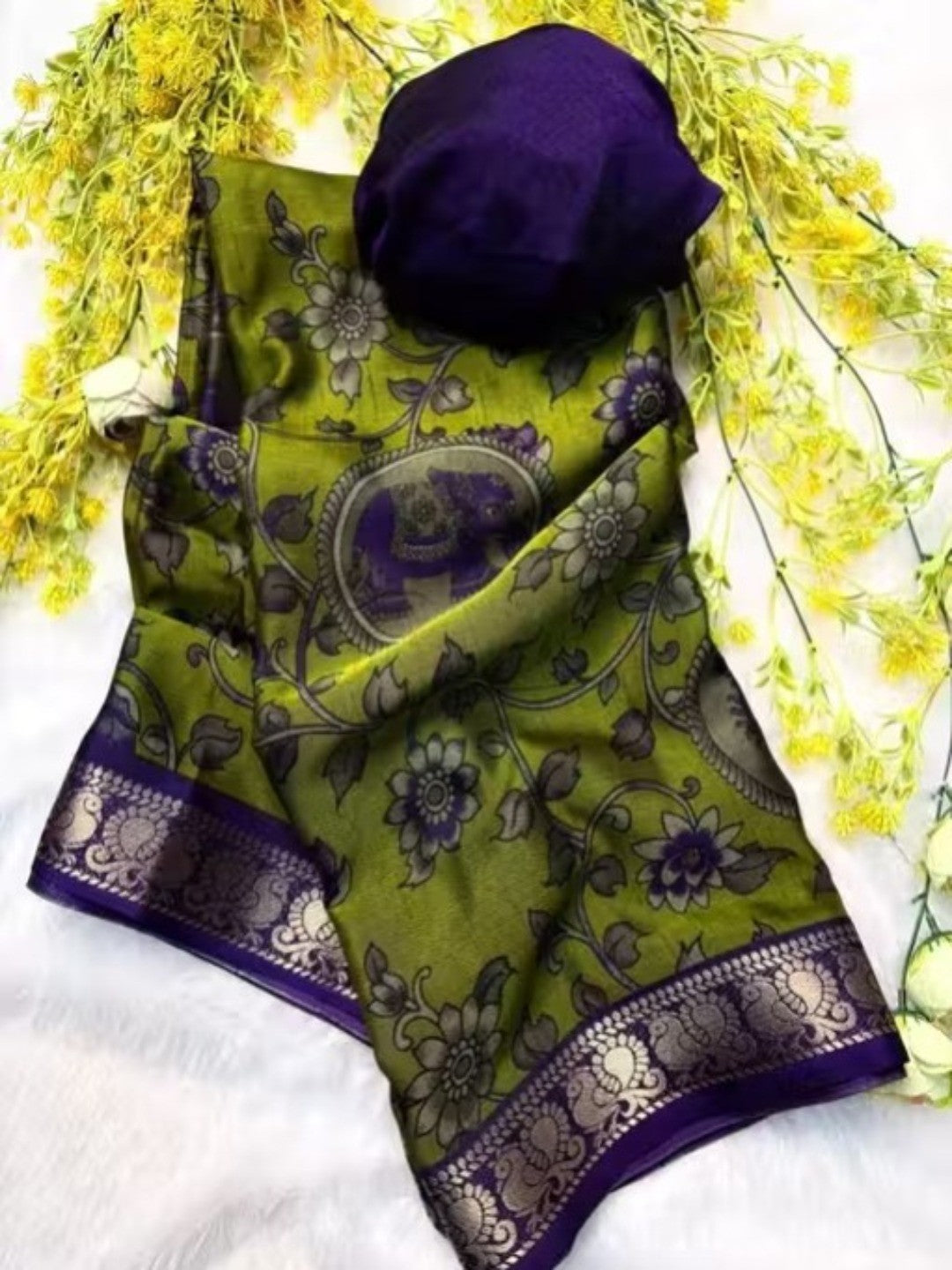 Elegant Green Mulmul Cotton Saree with Traditional Floral Print - Image 3
