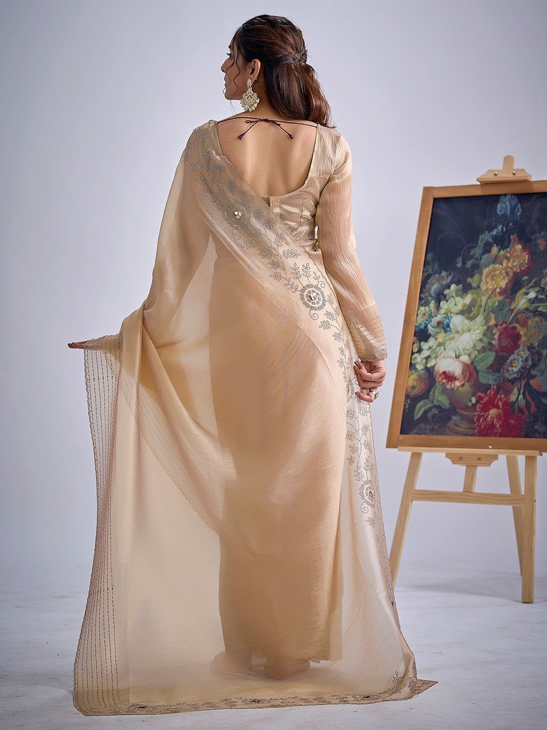 Elegant Cream Kanjivaram Silk Saree Adorned With Stone Work & Cut Dana Detailing - Image 4