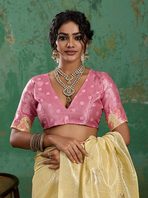 Premium Yellow Floral & Checks Zari Weaving Linen Saree With Vibrant Pink Tassel Pallu - Image 2