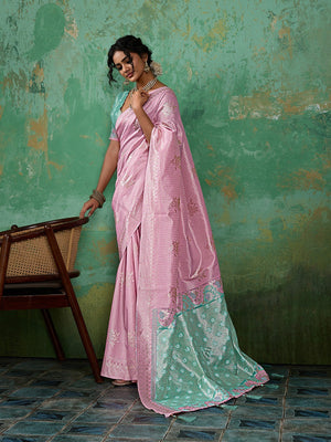 Premium Pink Floral & Checks Zari Weaving Linen Saree With Vibrant Turquoise Tassel Pallu - Image 2