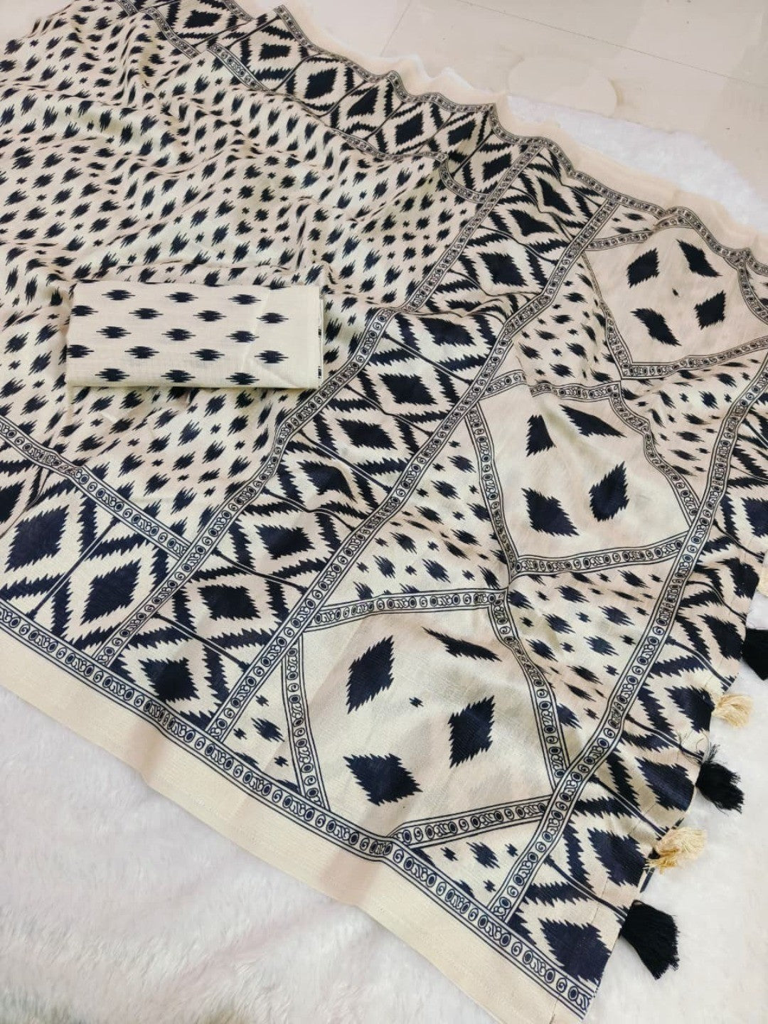 Cream Ikkat Print Mysore Silk Saree - Image 2
