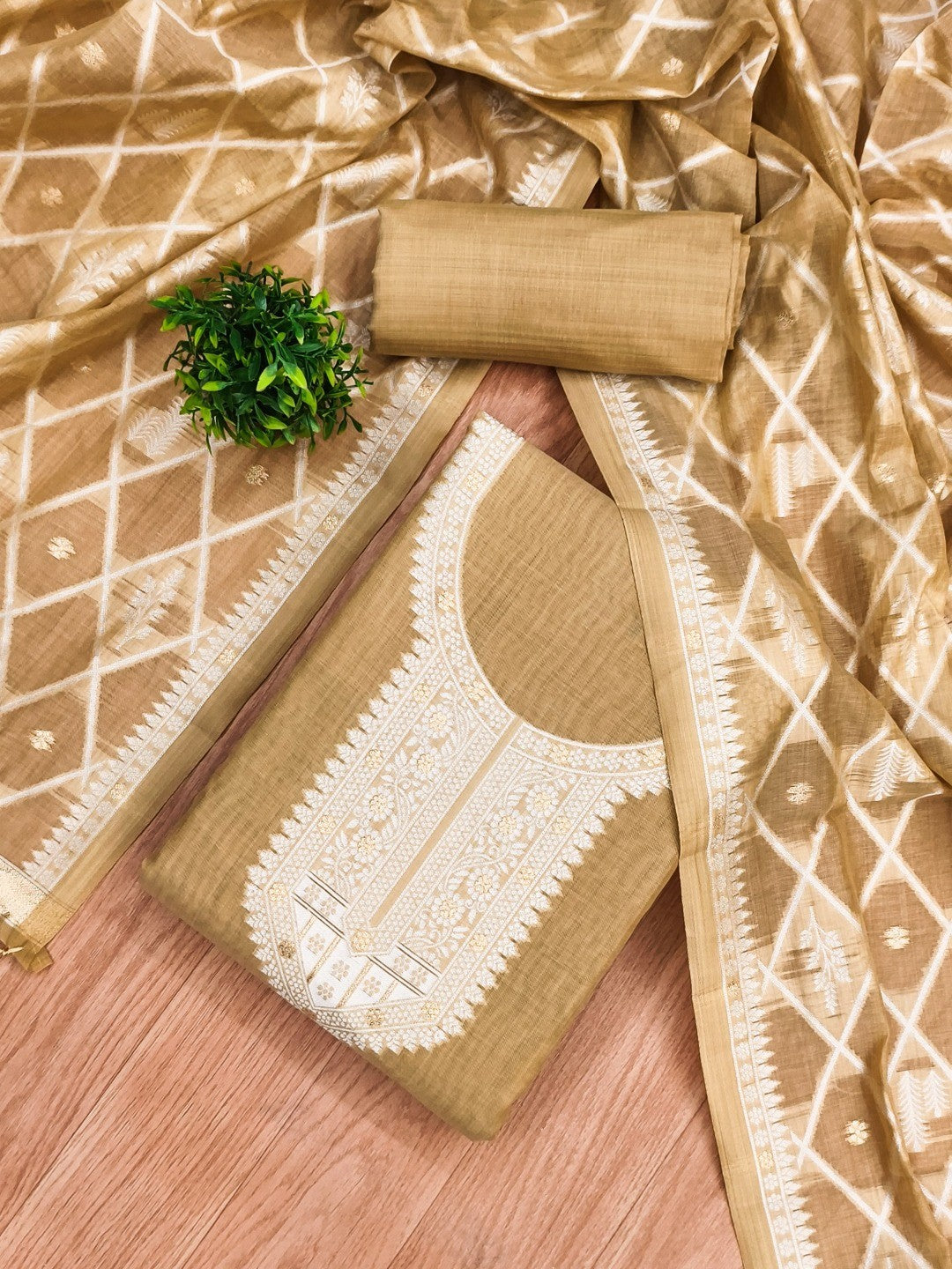 Elegant Cream Floral Zari Woven Muga Cotton Blend Jamdani Dress Material With Pichwai Design - Image 4