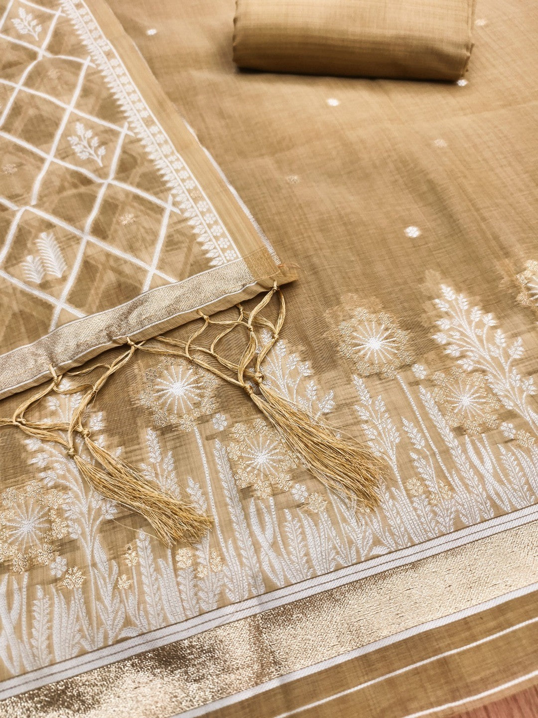 Elegant Cream Floral Zari Woven Muga Cotton Blend Jamdani Dress Material With Pichwai Design - Image 5