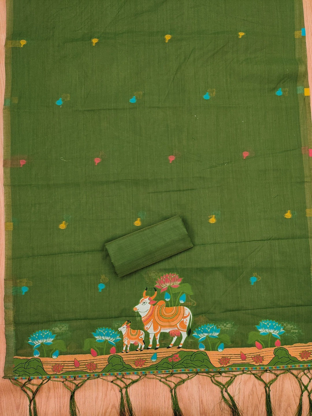 Classic Green Pichwai Cow & Lotus Motif Zari Weaving Muga Cotton Blend Jamdani Dress Material - Image 5