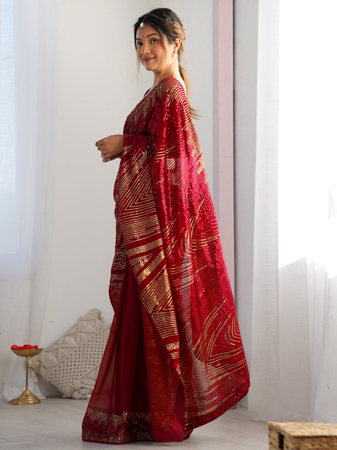 Peachmode Red Georgette Saree with Sequins Embroidery - Image 3
