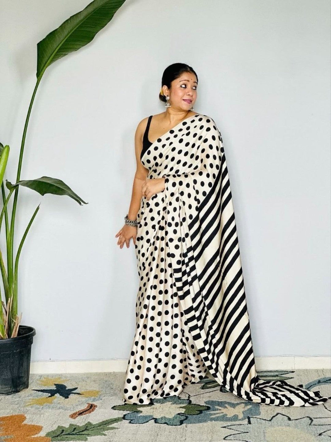 Classic Black & White Polka Printed Silk Crepe Saree Featuring Striped Pallu Design - Image 3