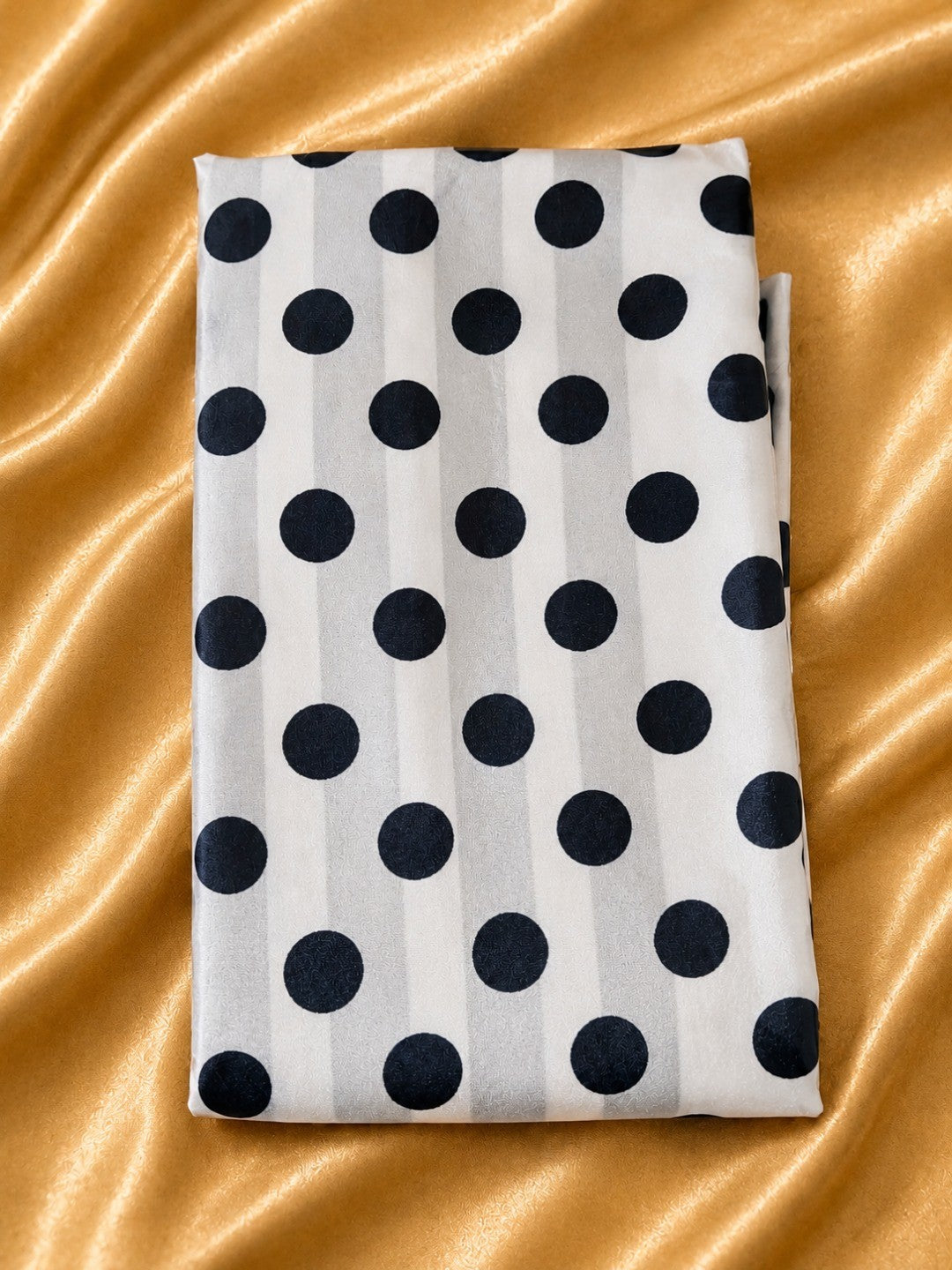 Classic Black & White Polka Printed Silk Crepe Saree Featuring Striped Pallu Design - Image 5