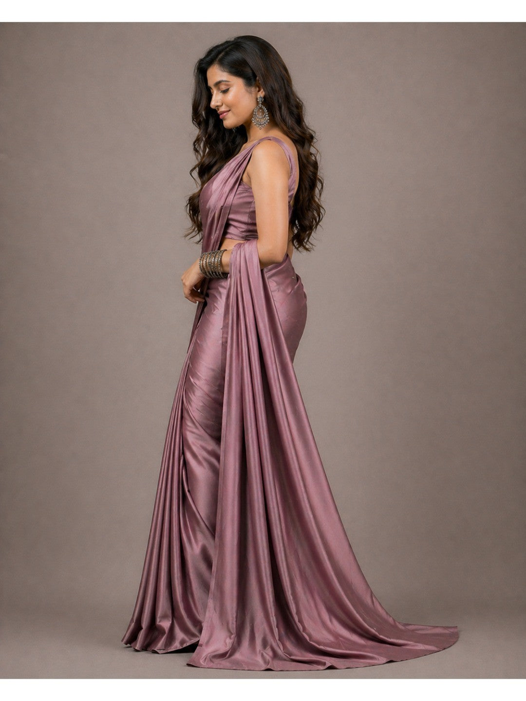 Elegant Mauve Solid Japan Satin Saree With Luxurious Finish - Image 3