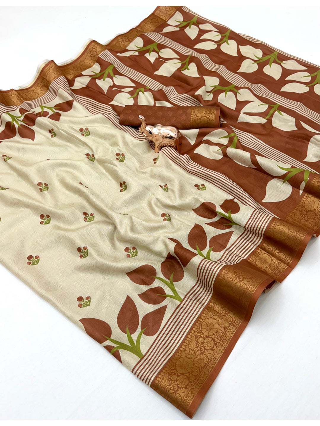 Peachmode Beige Soft Marshmallow Saree with Digital Print - Image 3