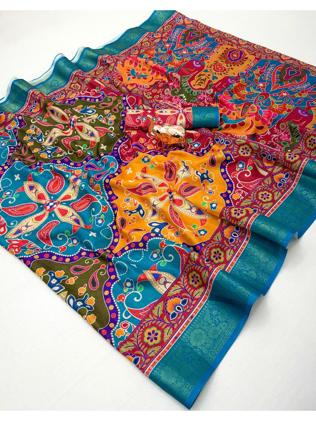 Peachmode Multicolor Soft Marshmallow Saree with Digital Print - Image 3
