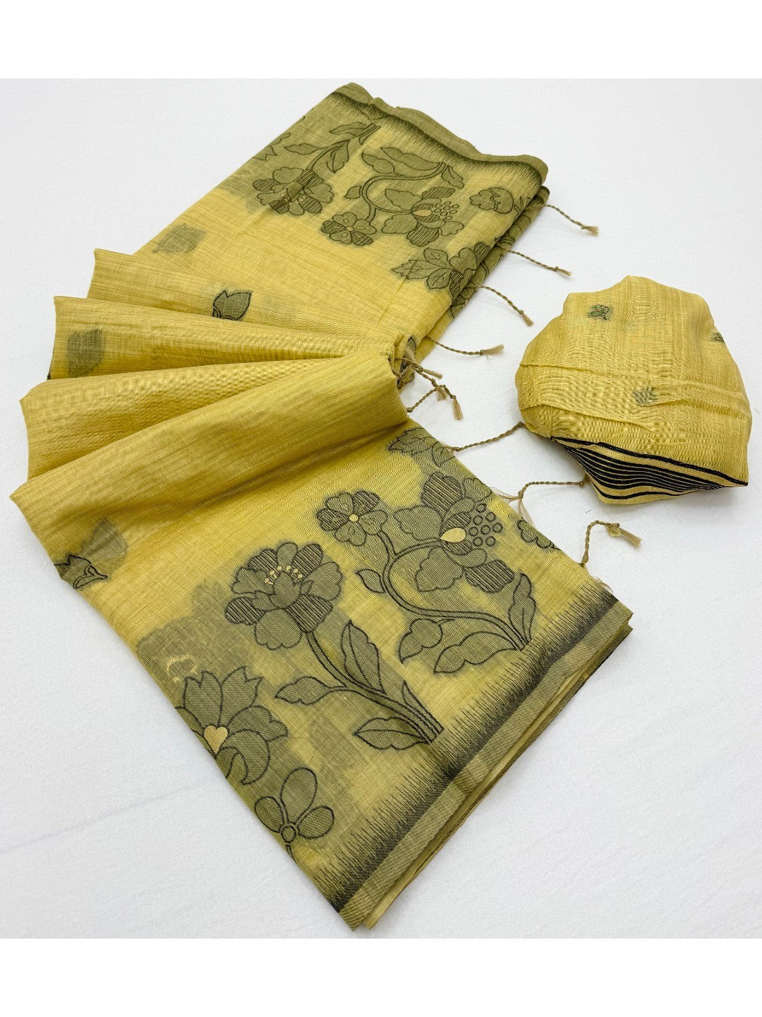 Yellow Cotton Blend Festive Wear Saree with Elegant Floral Woven Pattern - Image 3