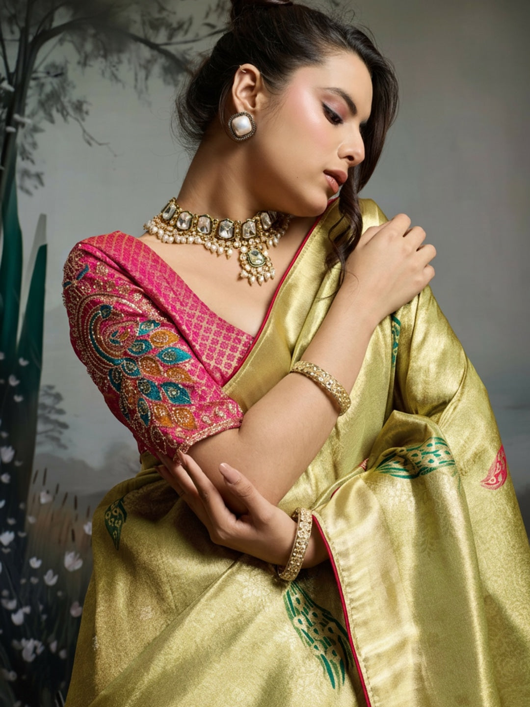 Peachmode Yellow Banarasi Jacquard Saree with Peacock Woven Pallu - Image 4
