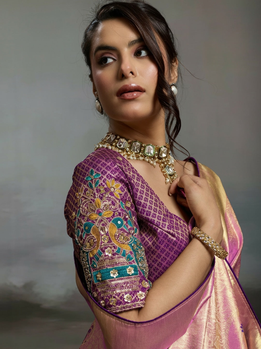 Peachmode Pink Banarasi Jacquard Saree with Peacock Woven Pallu - Image 3