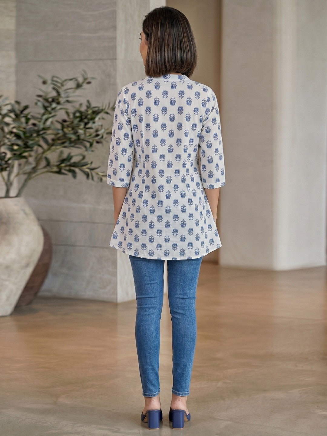 White Floral Printed Pure Cotton A-Line Casual Top - Image 3