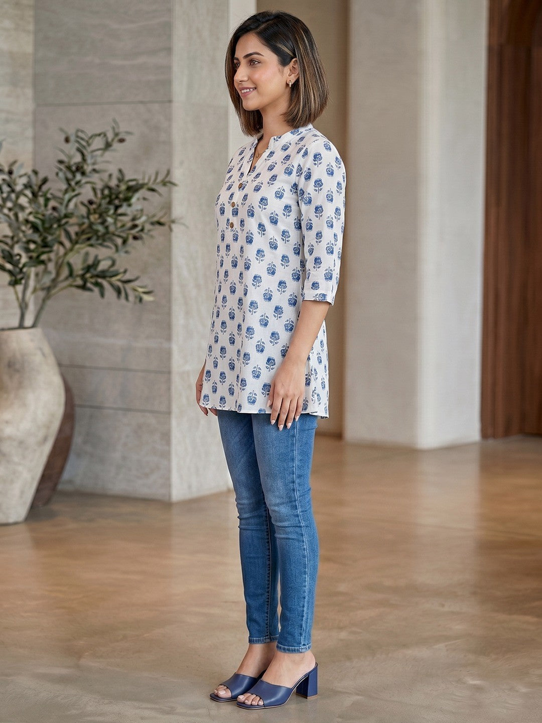 White Floral Printed Pure Cotton A-Line Casual Top - Image 4