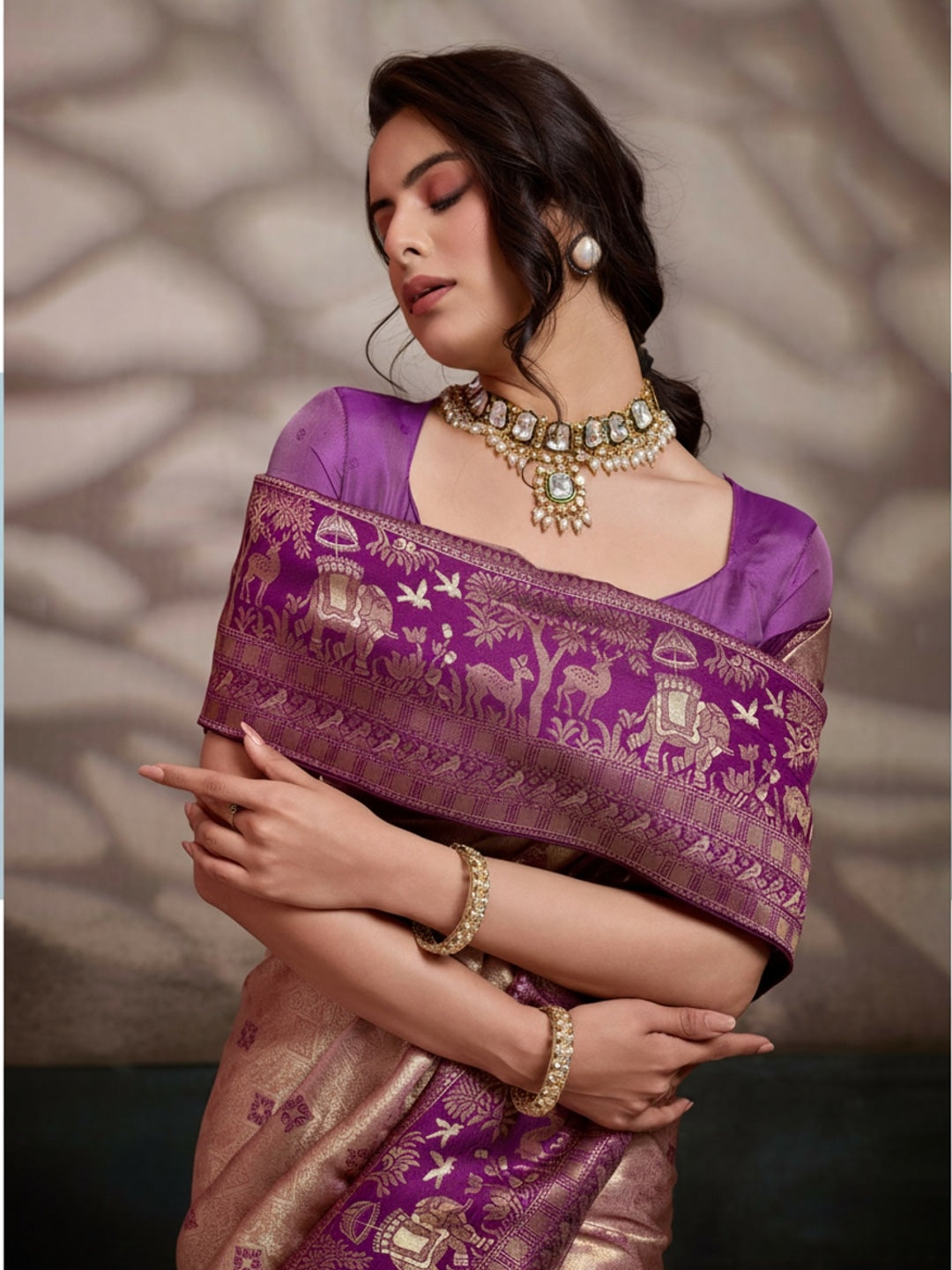 Peachmode Maroon Kanjivaram Soft Silk Saree with Meenakari Woven Pallu - Image 4