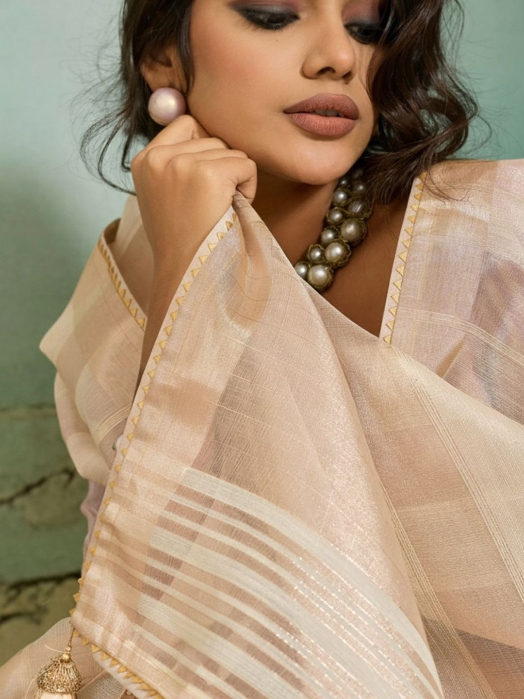 Peachmode Beige Cotton Silk Blend Saree with Zari Striped Weaving - Image 4