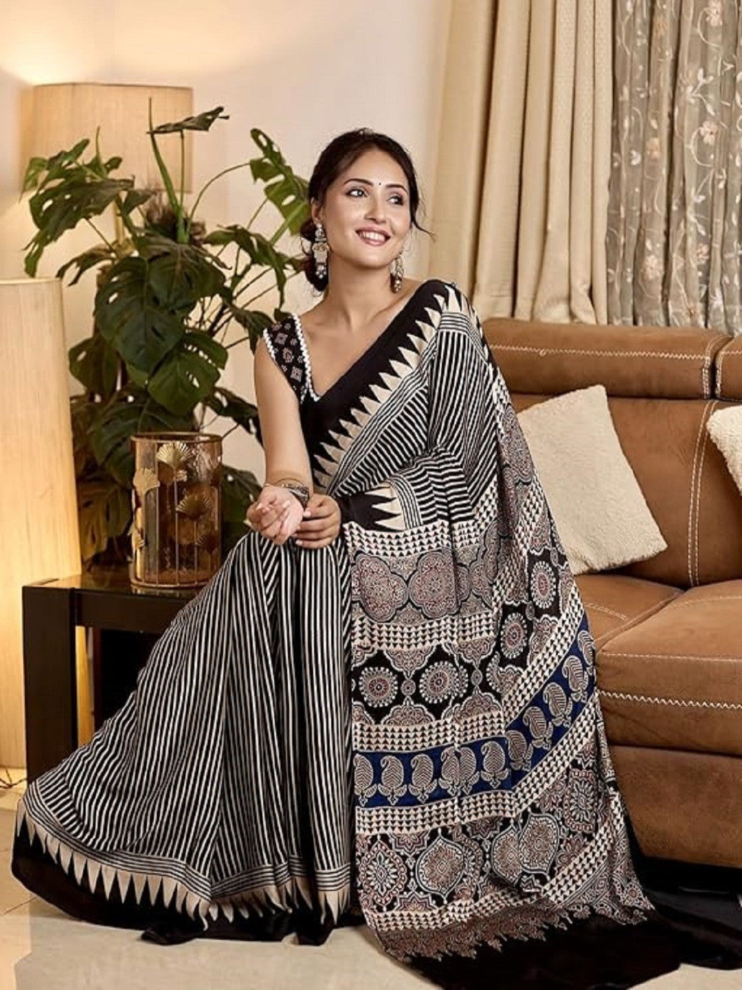 Classic Black & Beige Striped Crepe Saree with Digital Print - Image 2