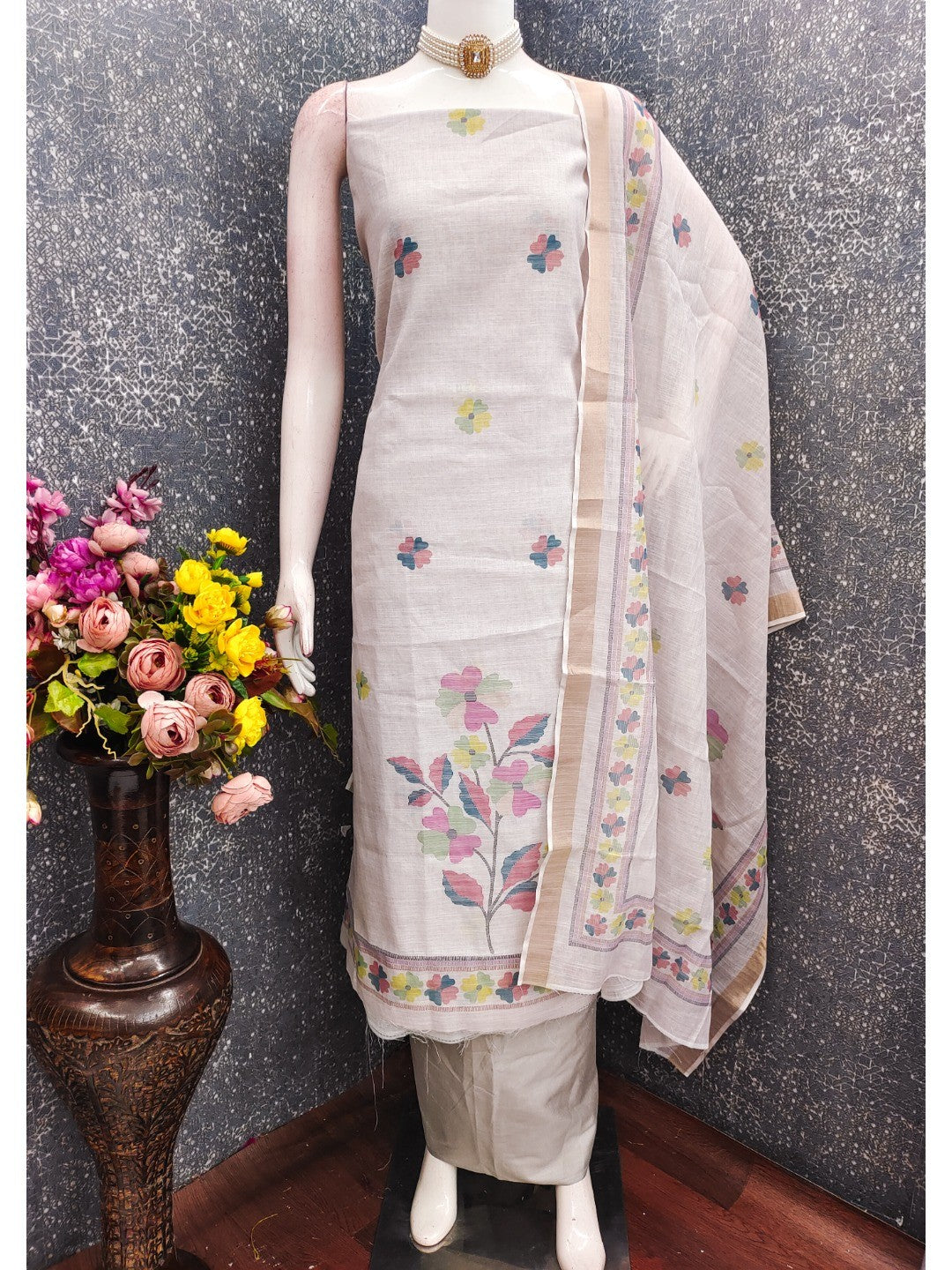 Elegant Floral Woven Pink Linen Dress Material Set - Image 3
