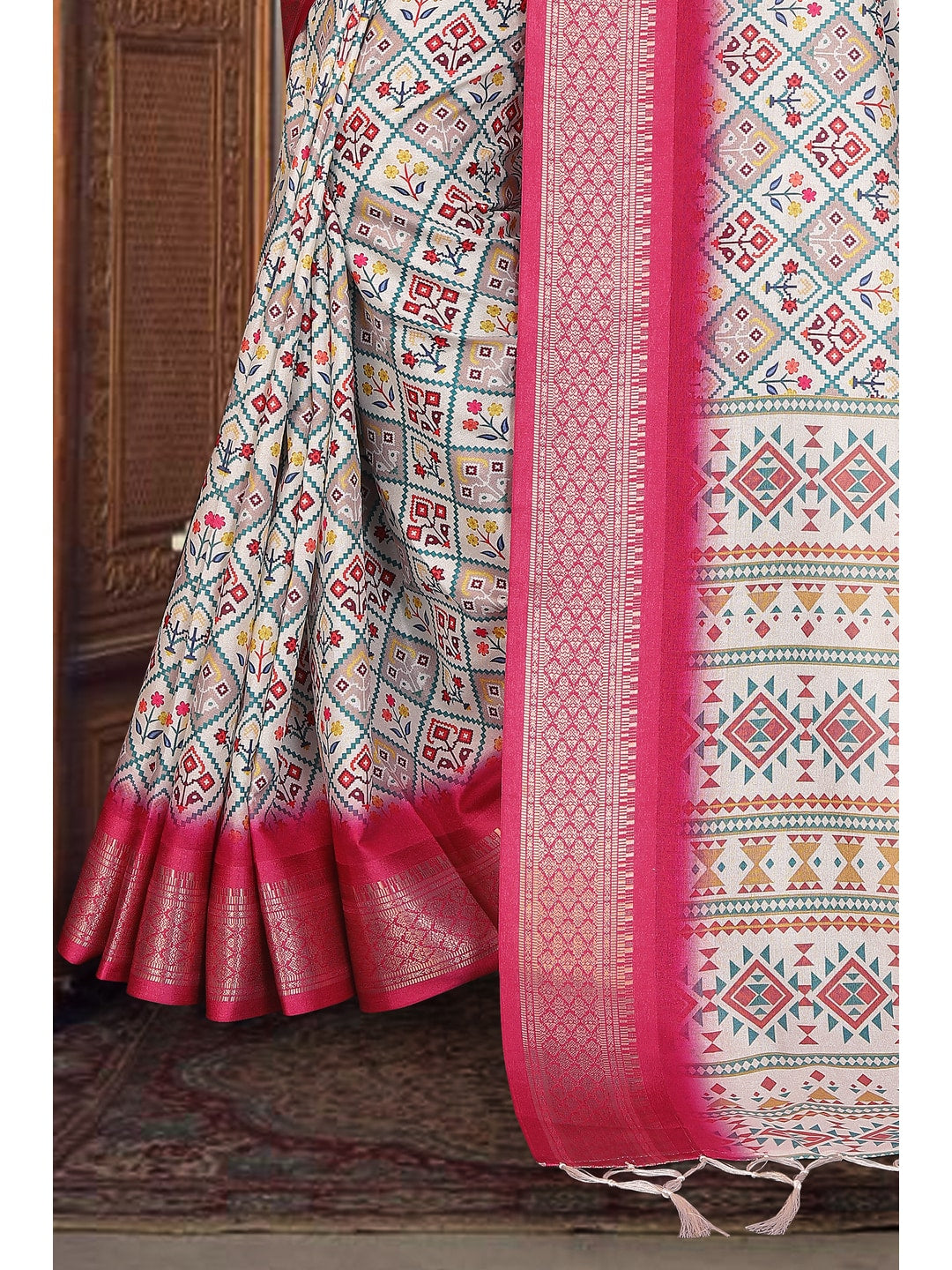 Peachmode Magenta Cotton Silk Digital Print Saree with Jacquard Border - Image 11