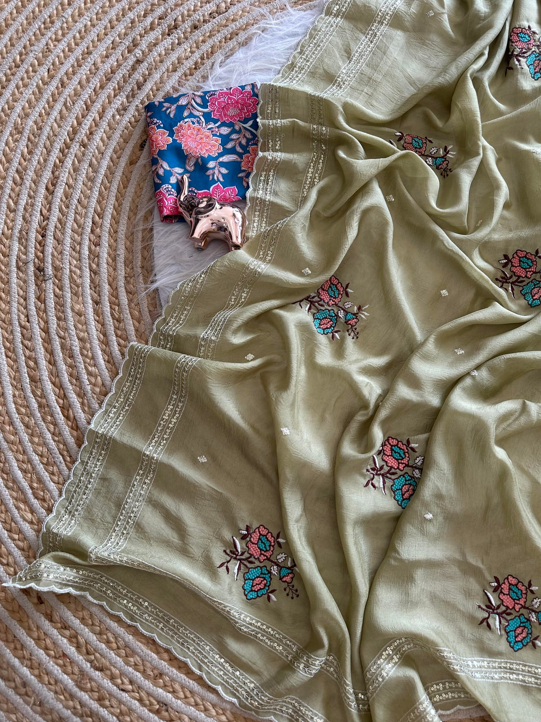Peachmode Olive Tana Bana Saree with Multi Embroidery Work - Image 3