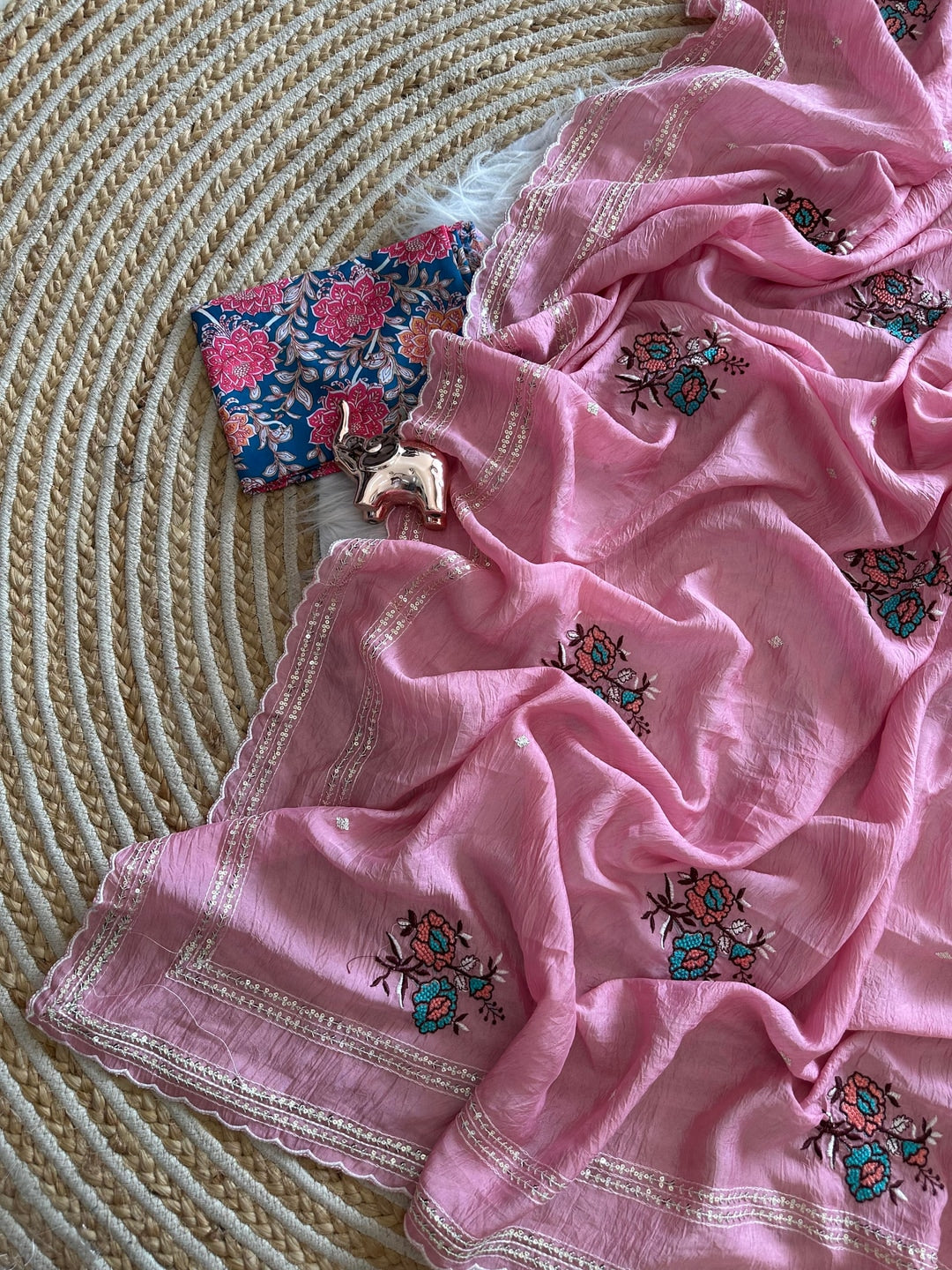 Peachmode Pink Tana Bana Saree with Multi Embroidery Work - Image 3