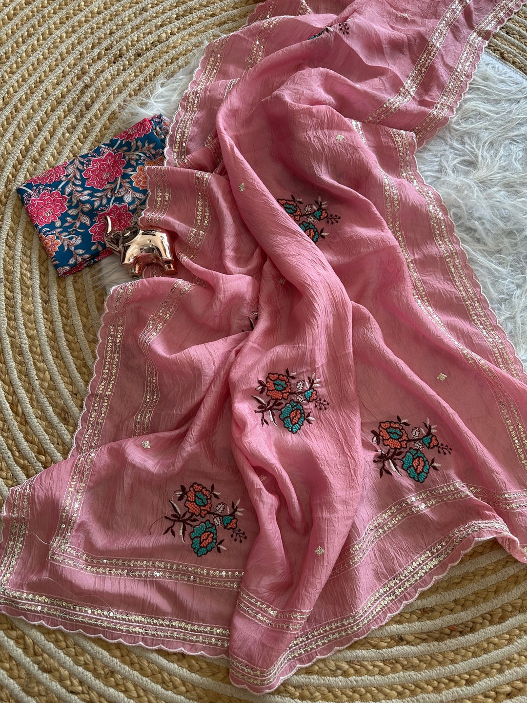 Peachmode Pink Tana Bana Saree with Multi Embroidery Work - Image 4