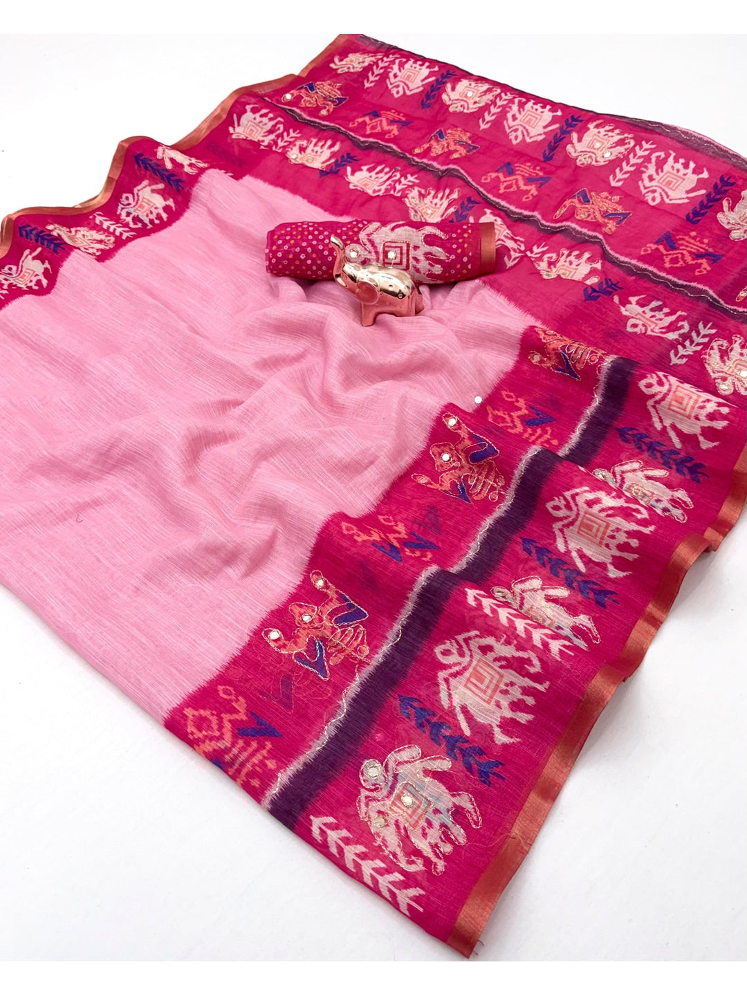 Peachmode Pink Linen Saree with Digital Print and Zari Work - Image 3