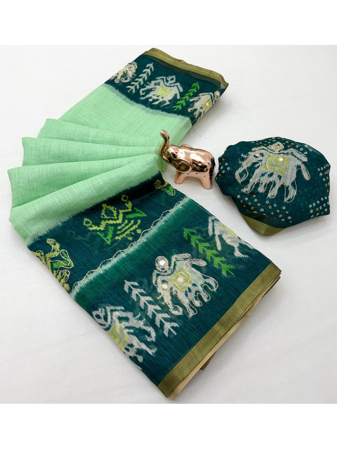 Peachmode Green Linen Saree with Digital Print and Zari Work - Image 2