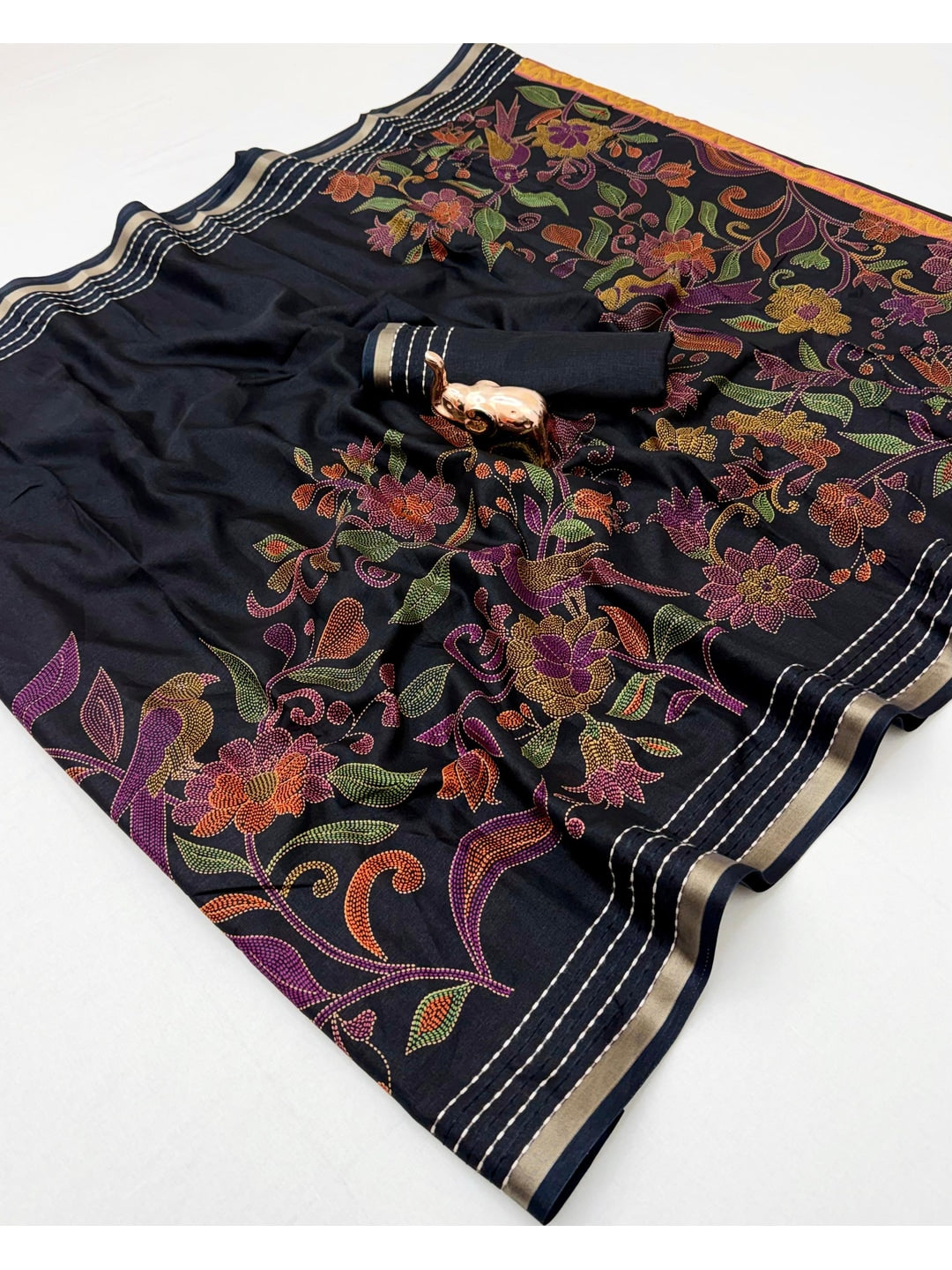 Peachmode Black Cotton Crape Saree with Katha Thread Work - Image 2