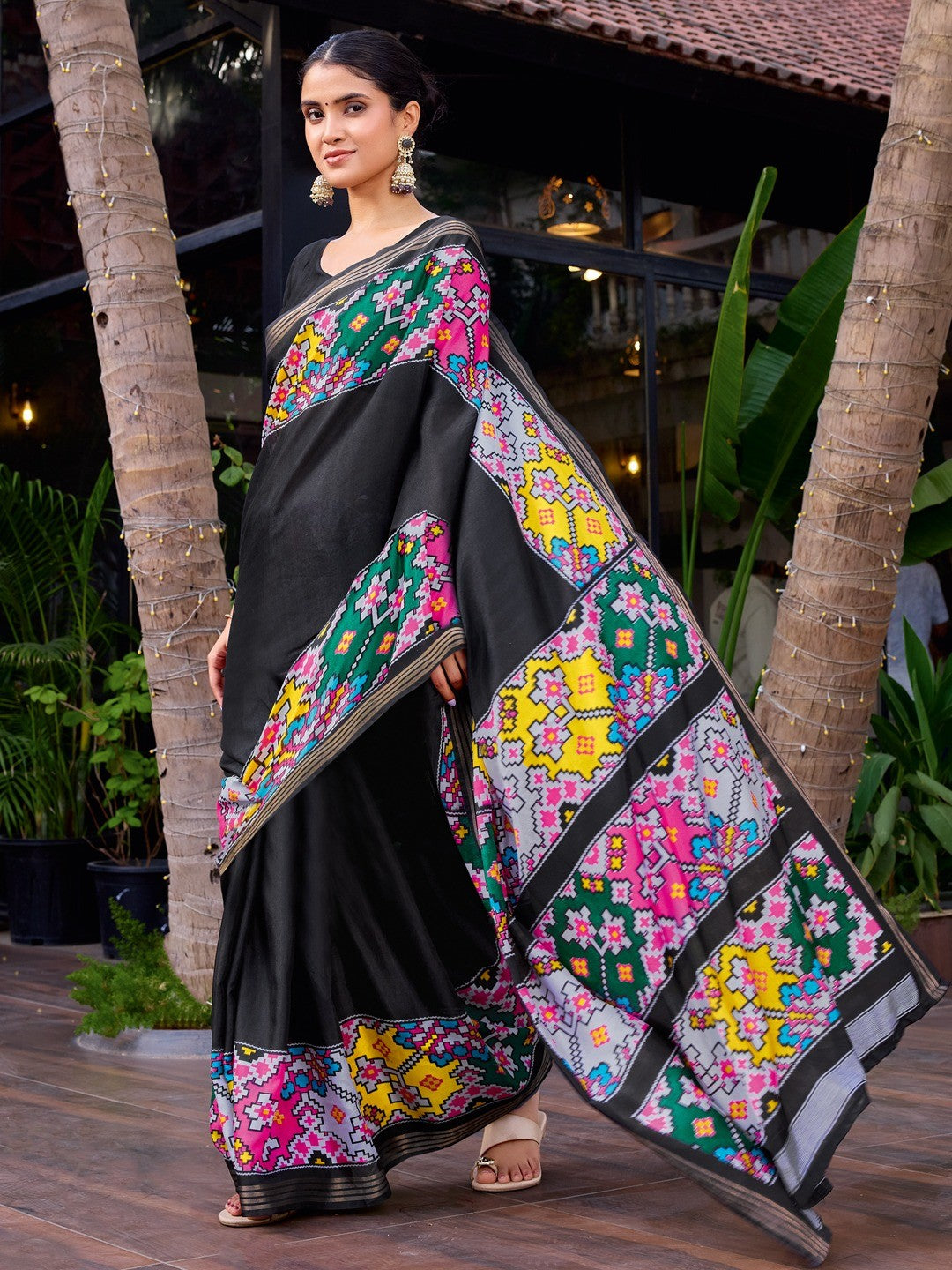 Black Tussar Silk Saree with Elegant Ikkat Motifs Modern Style - Image 3