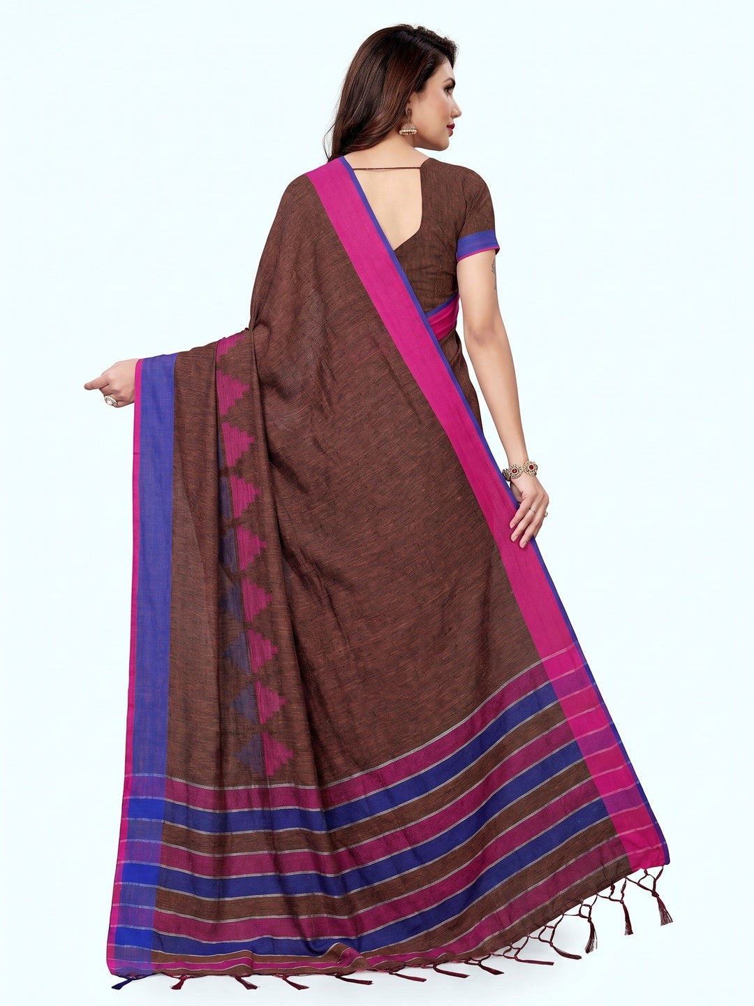 Eye-catching Brown Colored Casual Printed Wear Linen Saree - Image 2