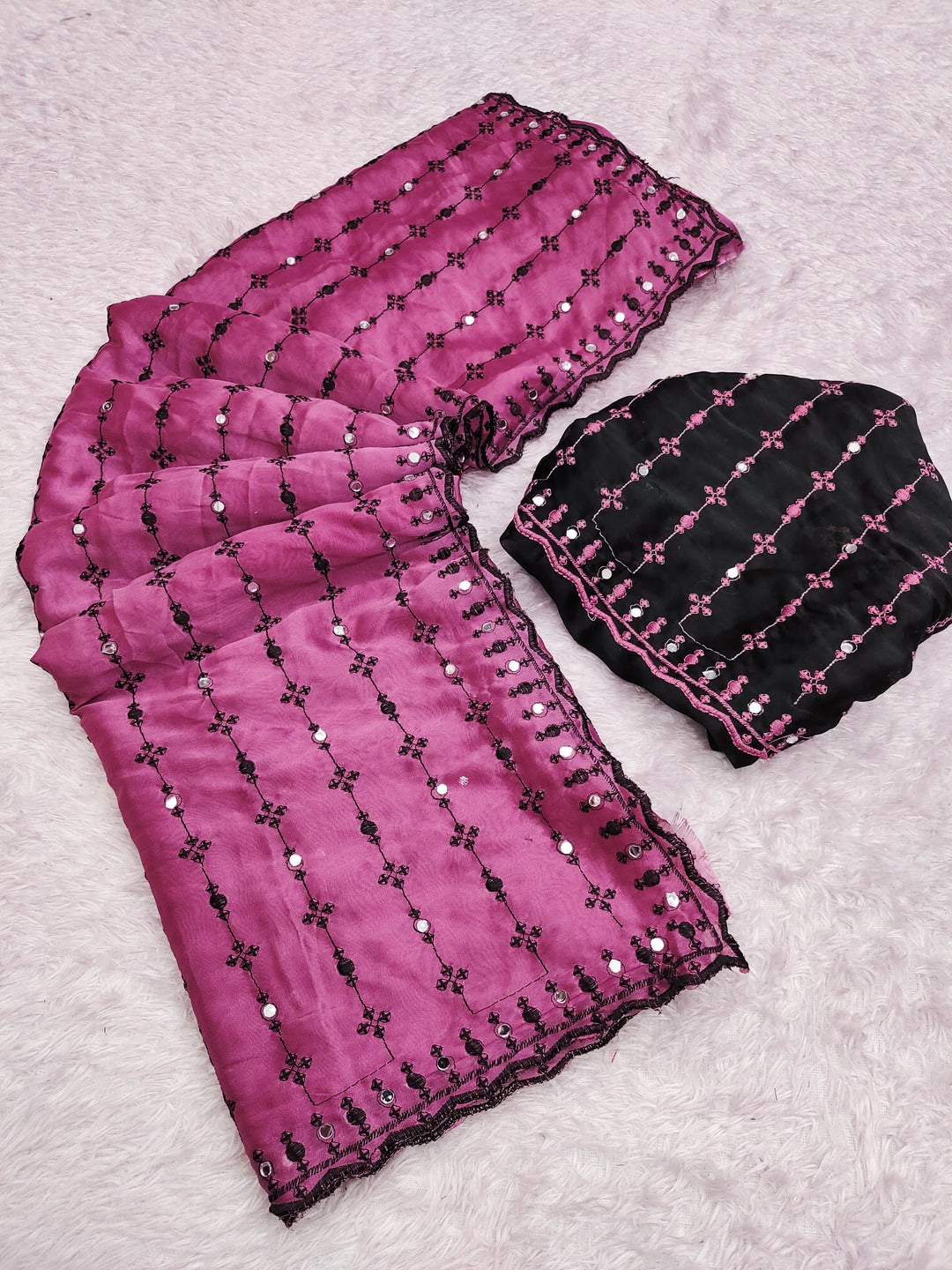Peachmode Pink Viscose Saree with Floral Embroidery and Mirror Work - Image 8