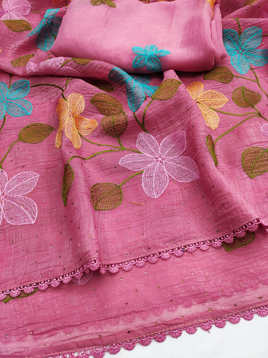 Peachmode Pink Viscose Saree with Floral Thread Work - Image 3