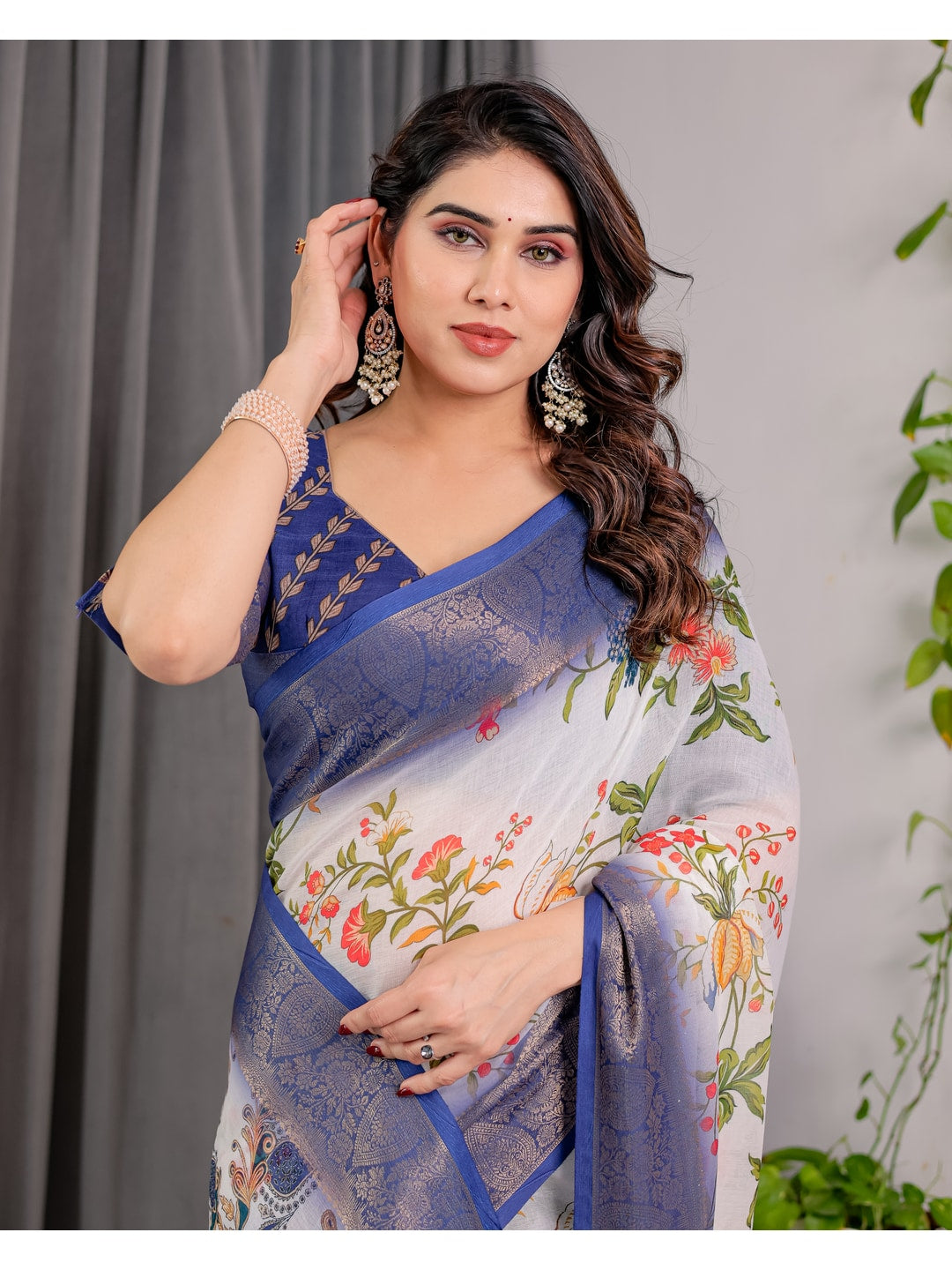 Peachmode White Handloom Linen Cotton Floral Print Saree - Image 12