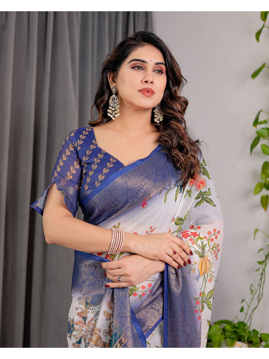 Peachmode White Handloom Linen Cotton Floral Print Saree - Image 15