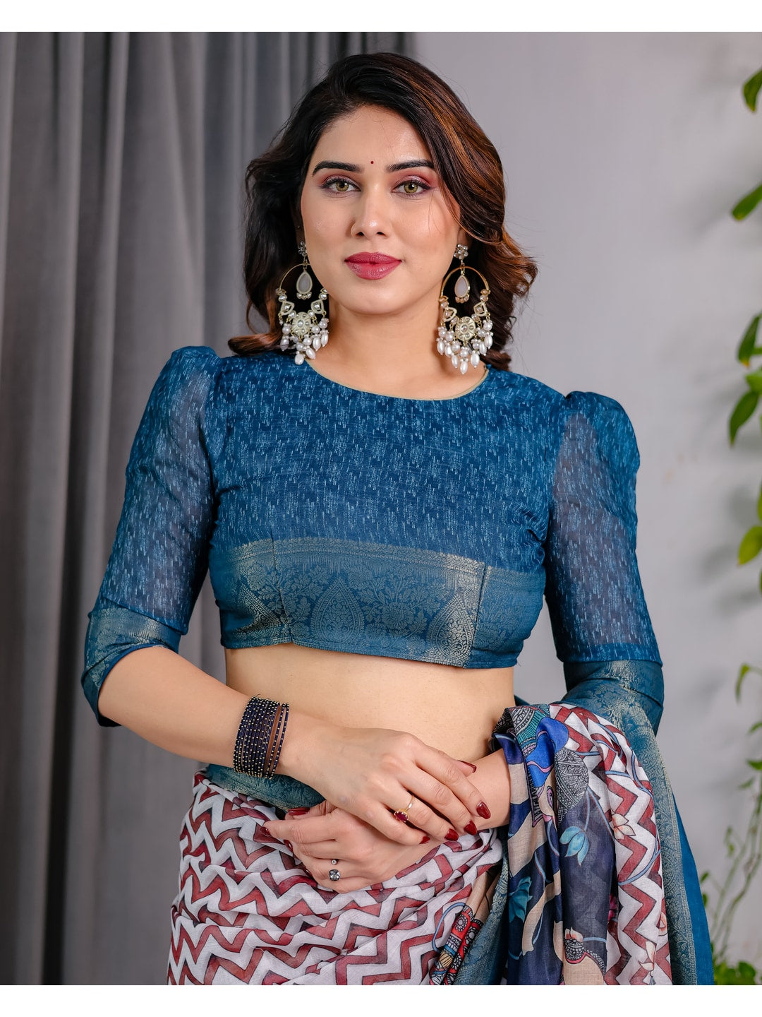 Peachmode Navy Blue Handloom Linen Cotton Floral Print Saree - Image 7