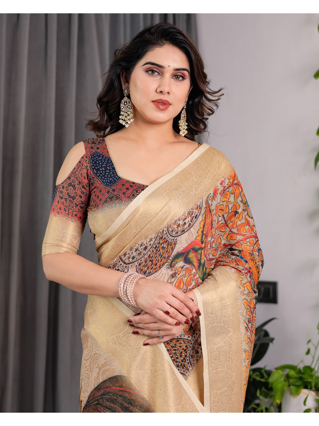 Peachmode Cream Handloom Linen Cotton Floral Print Saree - Image 9