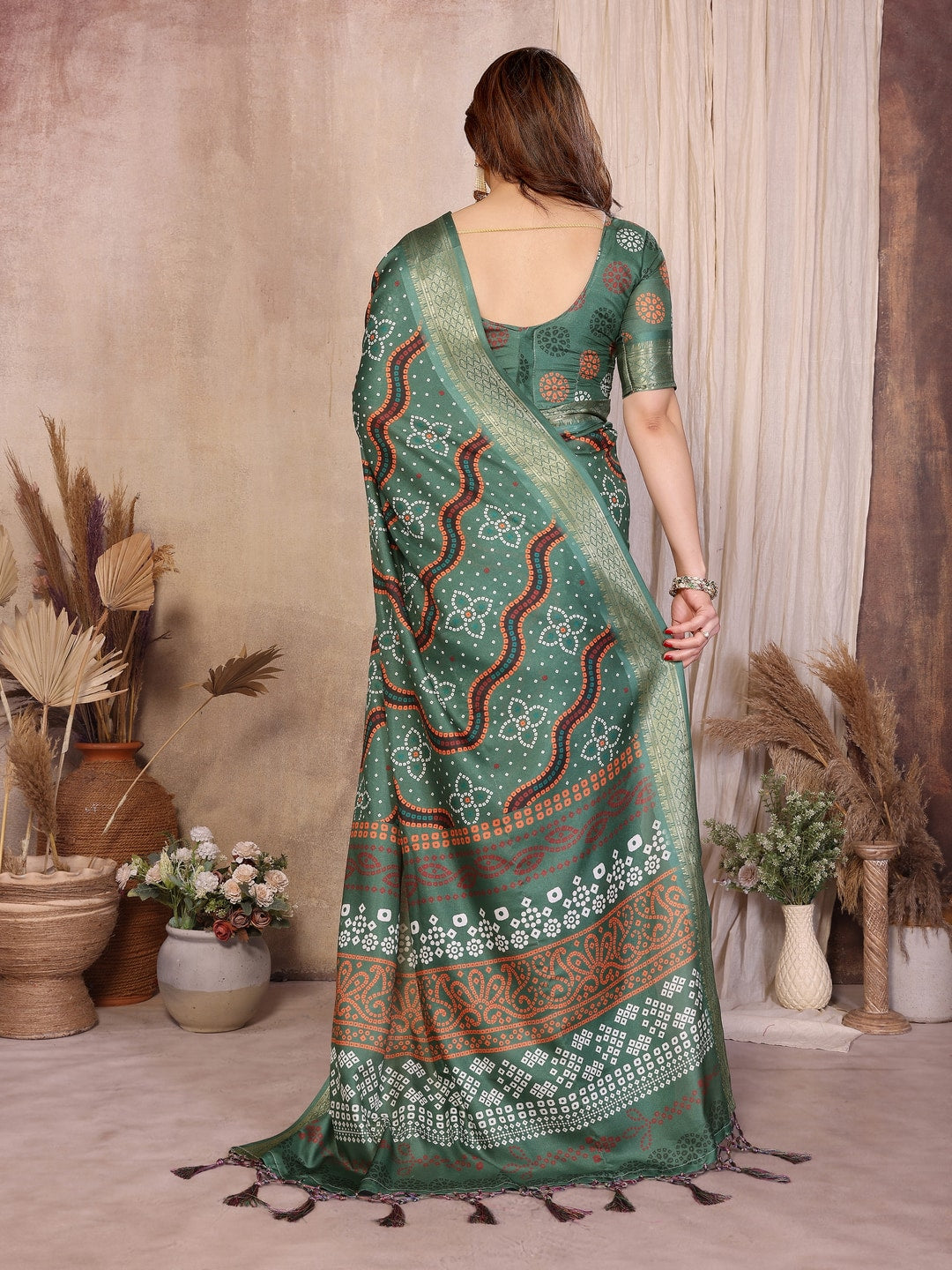Peachmode Green Cotton Silk Bandhej Print Saree with Zari Border - Image 3