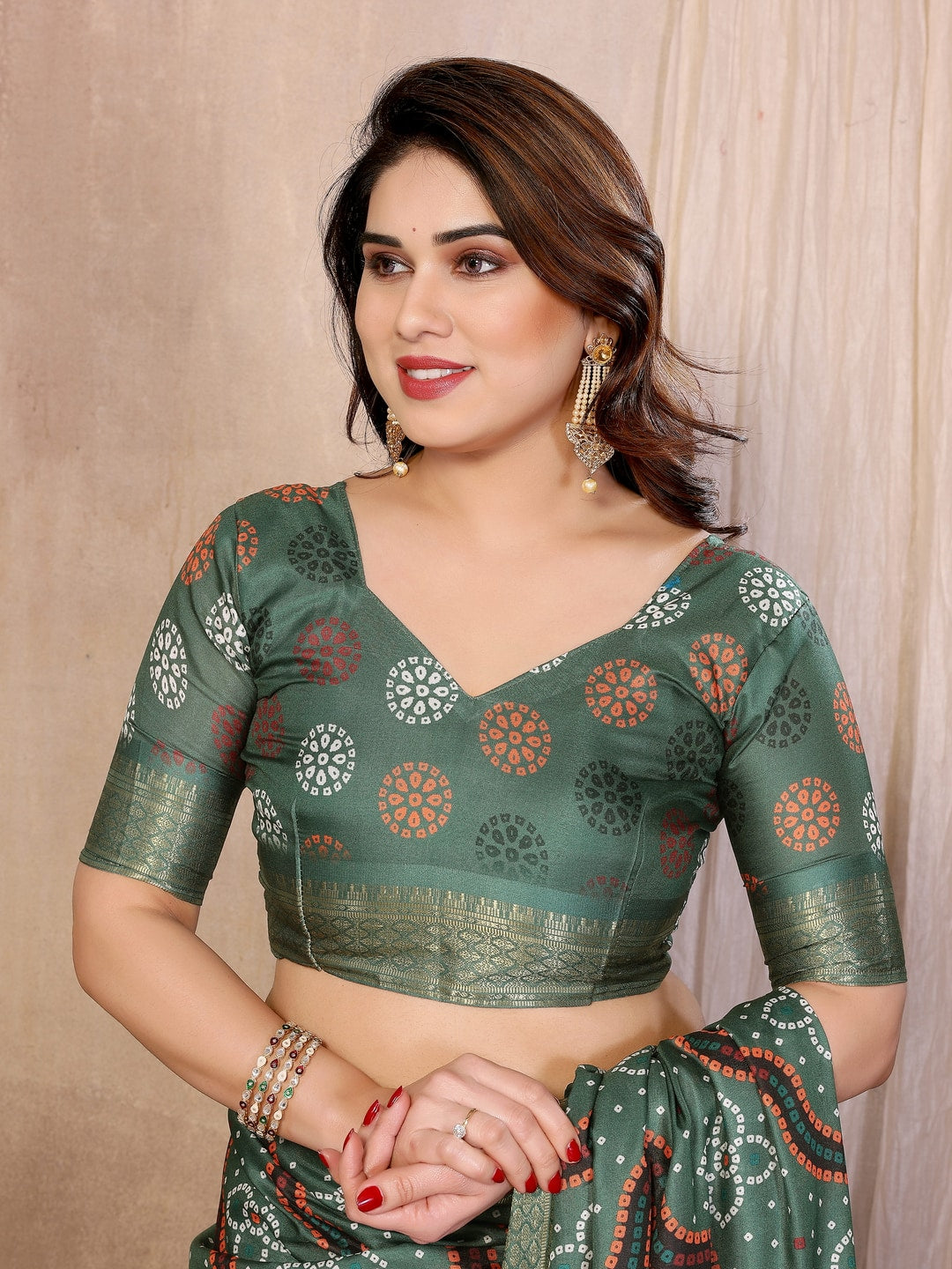 Peachmode Green Cotton Silk Bandhej Print Saree with Zari Border - Image 4