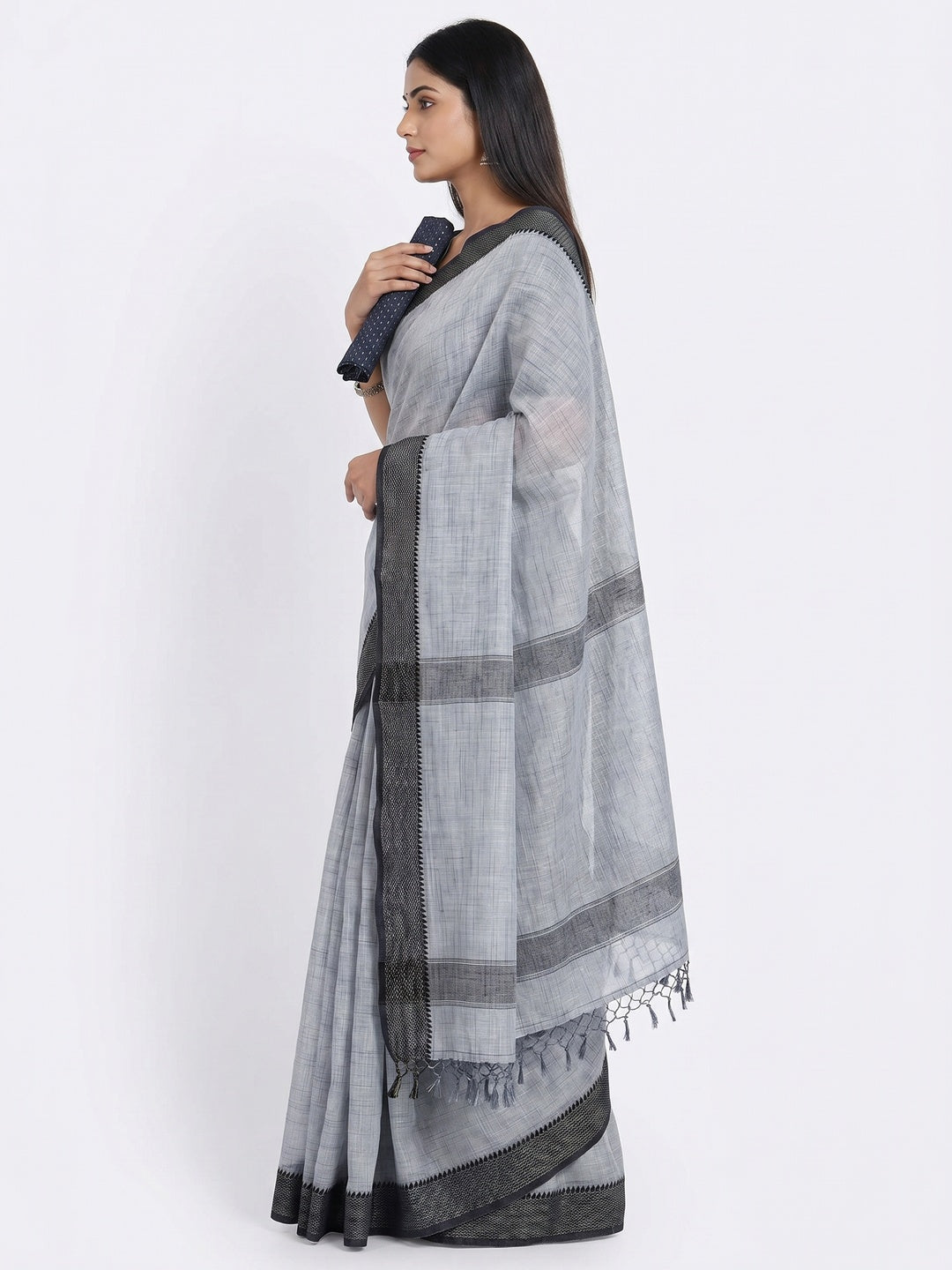 Grey lining Pattern Cotton Blend Saree - Image 2