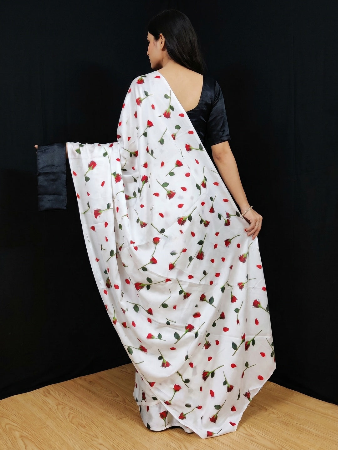 Capricious White Coloured Casual Wear Digital Printed Satin Saree - Image 3