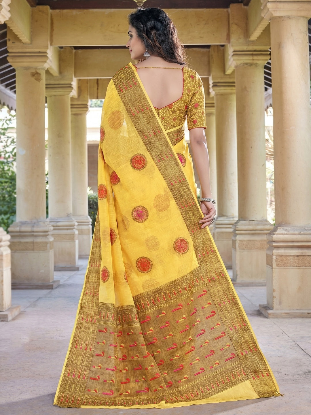 Desirable Yellow Coloured Festive Wear Woven Cotton Handloom Saree - Image 1