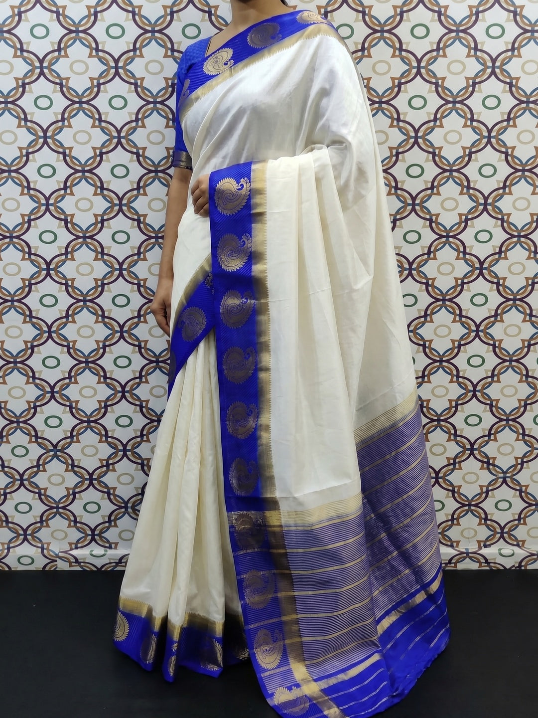 Exceptional White Coloured Festive Wear Woven Art Silk Saree - Image 4