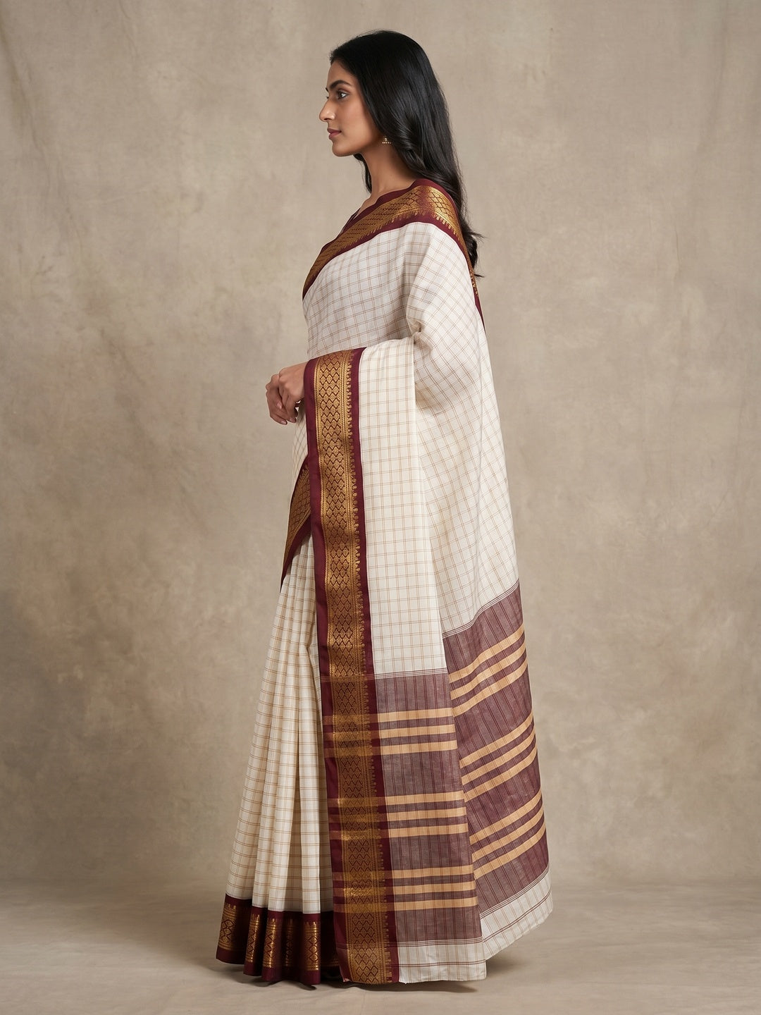 White And Maroon Checks With Woven Border Cotton Silk Saree - Image 4