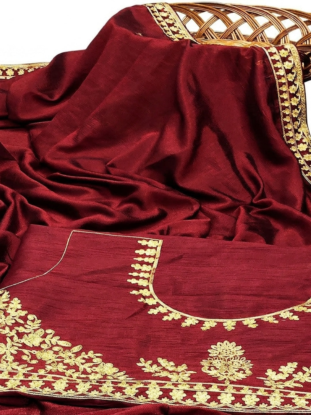 Maroon Festive Wear Woven Silk Saree - Image 3